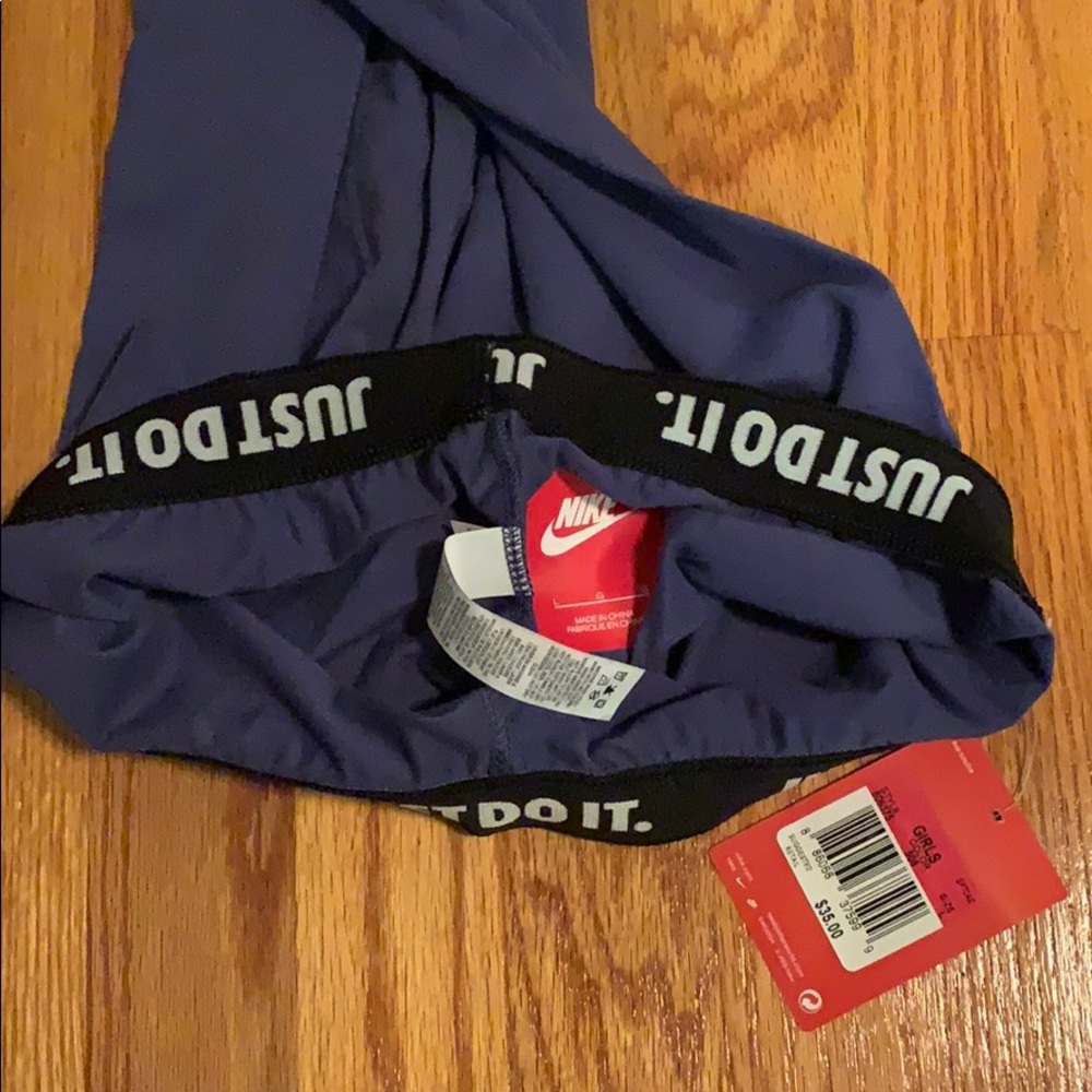 Purple Gray Nike Girls Legging with Accent NWT - Picture 3 of 3